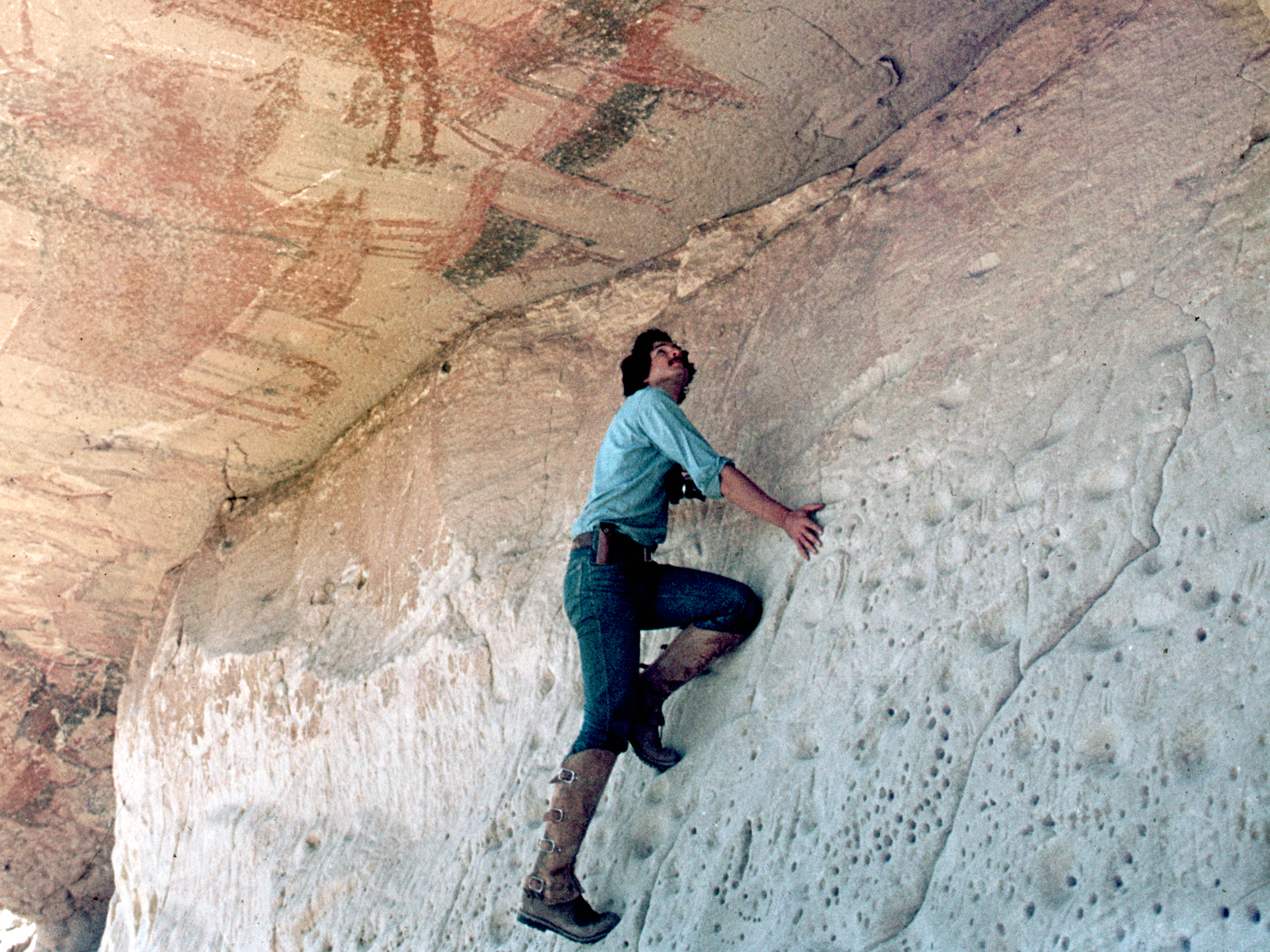 Rock Art Cave Paintings Petroglyphs Pictographs Baja California Mexico Archaeology USA America Bradshaw Foundation