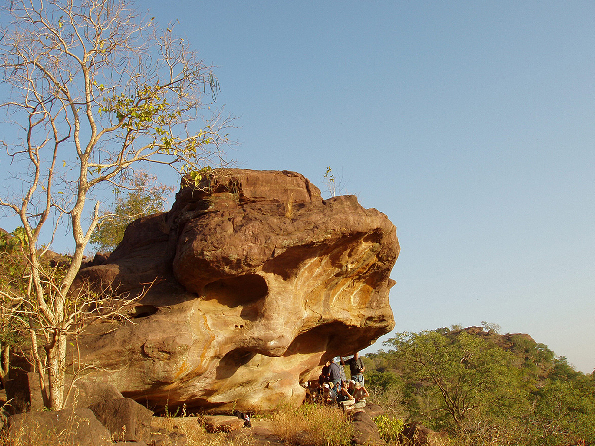 India Rock Art Cave Paintings Bhimbetka World Heritage List UNESCO Bradshaw Foundation