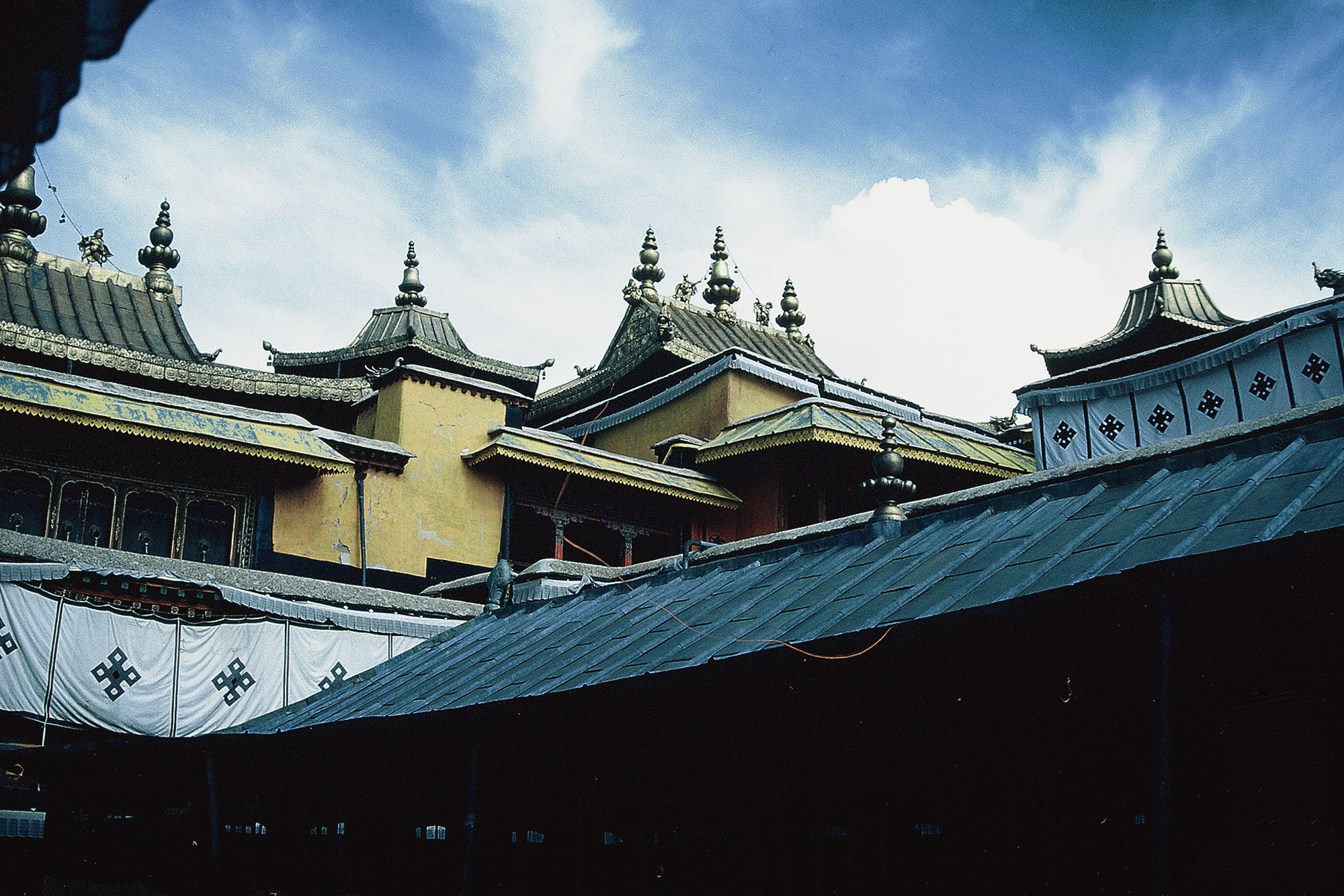 Tibet Lake Namtso Sacred Pilgrimage Rock Art Caves Cave Paintings Petroglyphs Archaeology Culture